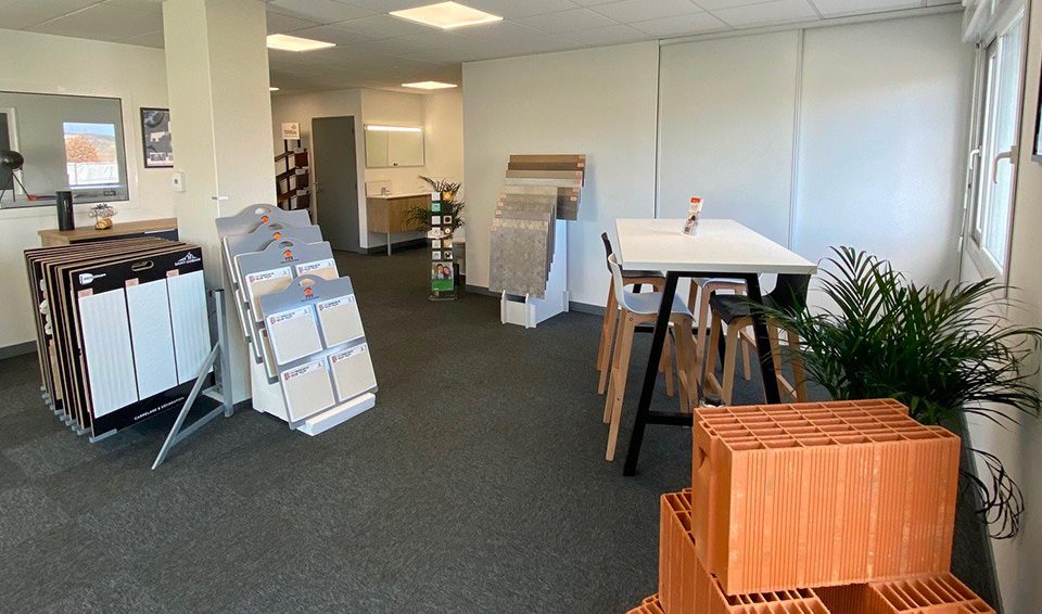 Showroom Alpha constructions