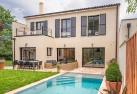 une réalisation de 185m2 par Alpha Constructions