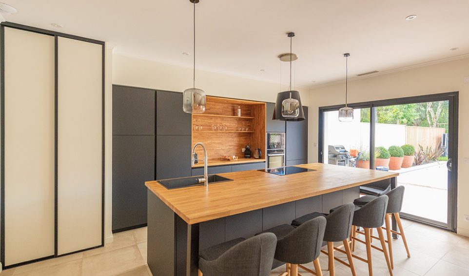 Showroom Alpha constructions