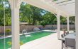 Showroom Alpha constructions