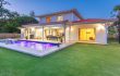 Showroom Alpha constructions