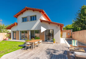 une réalisation de 167m2 par Alpha Constructions