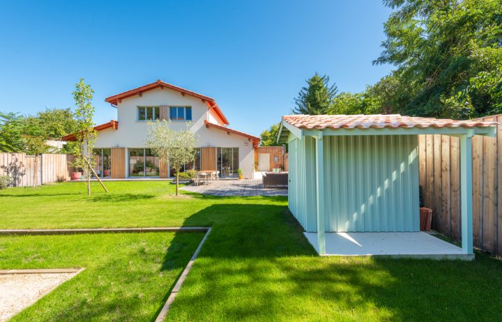 Réalisation Alpha constructions à Pessac : Maison de 167 m² avec 3 chambres