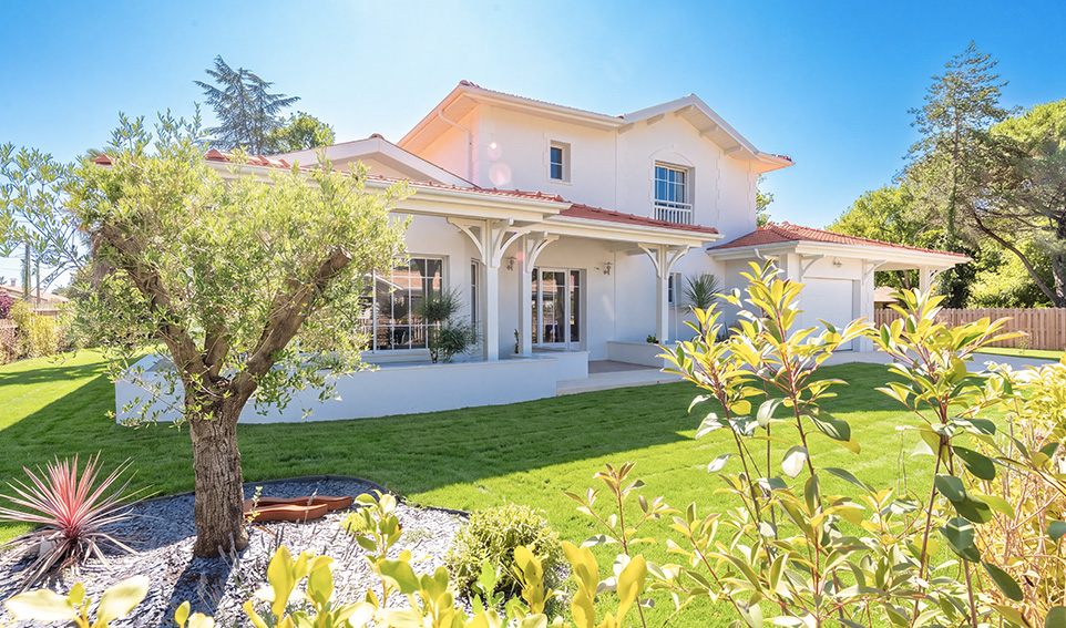 Construire sa maison en toute confiance ! <br />
Depuis plus de 25 ans, nos équipes d'experts de la construction vous accompagnent pour concevoir votre projet vie personnalisé, adapté à votre budget et à votre terrain. 