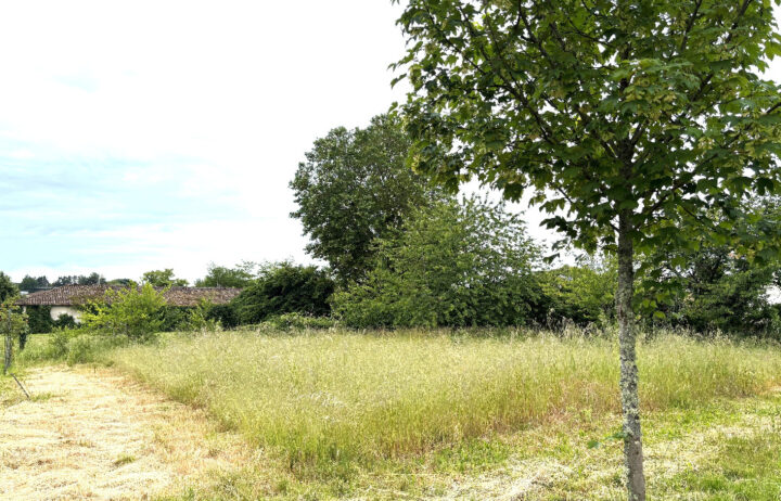 votre maison de 100m2 sur un terrain de 1480m2 sur la commune de Rauzan au prix de 200000&euro; avec Alpha Constructions